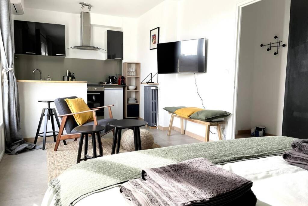 Mon Appart'Hotel - Climatisation Avec Parking Gratuit Brive-la-Gaillarde Exteriér fotografie